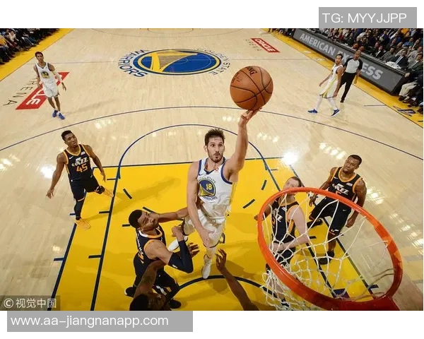 弗拉格近期状态火热场均贡献205分6板37助15断真实命中率超六成