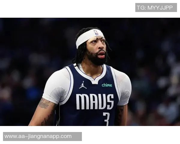 浓眉与文班生涯第三年数据相近美媒感叹联盟本应由浓眉主宰